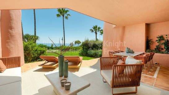Апартамент на нижнем этаже на продажу в Almenara Beach, Восточная Эстепона