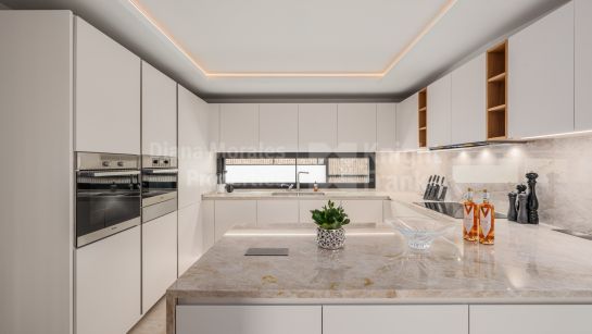Villa en venta en El Rosario, Marbella Este