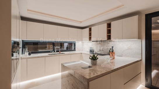 Villa en venta en El Rosario, Marbella Este