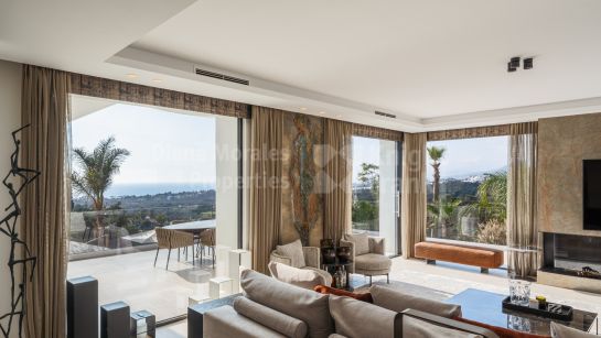 Villa en venta en El Rosario, Marbella Este