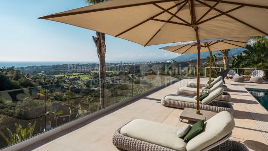 Villa en venta en El Rosario, Marbella Este