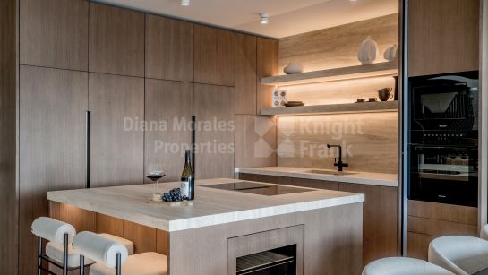 Пентхаус дуплекс на продажу в Lomas de La Quinta, Бенахавис