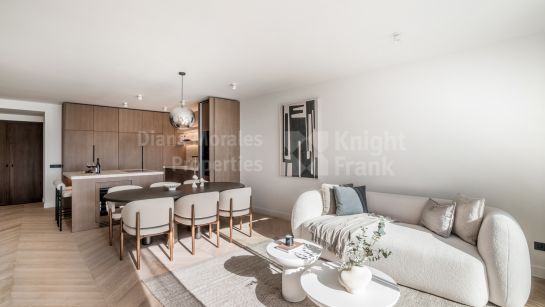 Пентхаус дуплекс на продажу в Lomas de La Quinta, Бенахавис
