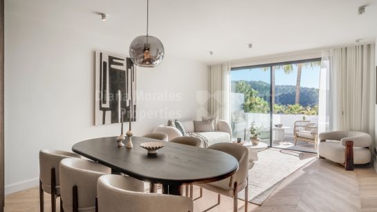 Пентхаус дуплекс на продажу в Lomas de La Quinta, Бенахавис