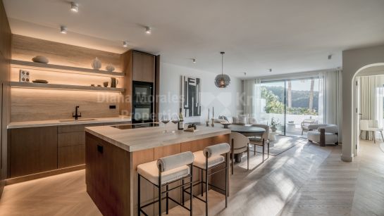 Пентхаус дуплекс на продажу в Lomas de La Quinta, Бенахавис