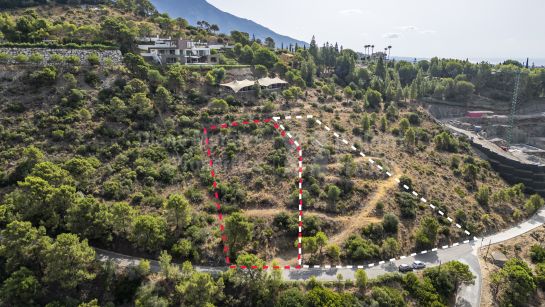 Villa en venta en El Madroñal, Benahavis