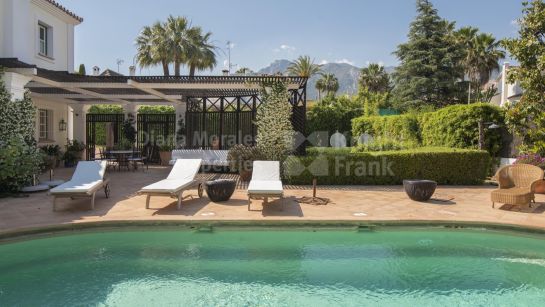 Villa for sale in Huerta Belón, Marbella City