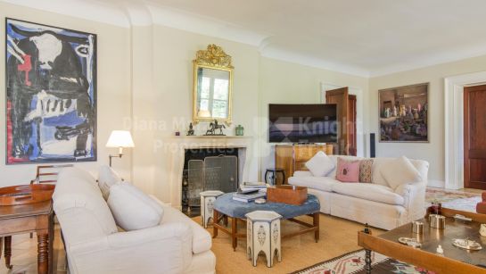 Villa for sale in Huerta Belón, Marbella City
