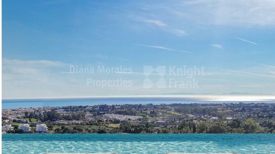 Villa en venta en El Herrojo, Benahavis