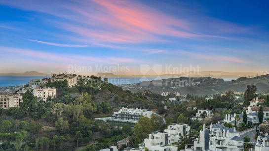 Апартамент на продажу в The View Marbella, Бенахавис