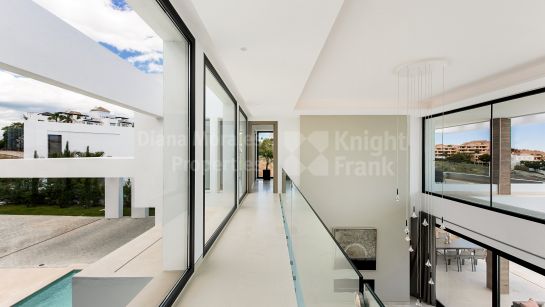 Villa zum Verkauf in La Alqueria, Benahavis