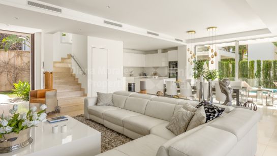 Villa for sale in Marbella East, Marbella