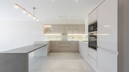 Apartment for sale in Los Granados, Puerto Banus