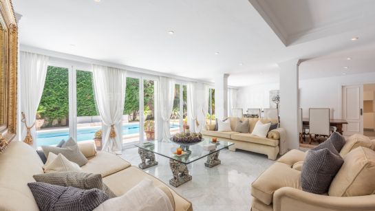 Villa for sale in Los Monteros, Marbella East