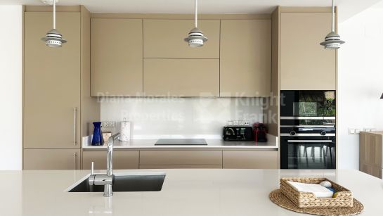 Apartamento en venta en El Campanario Hills, Estepona Este