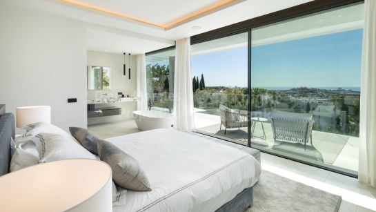 Villa zum Verkauf in El Herrojo, Benahavis