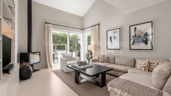 Вилла на продажу в Marbella Country Club, Новая Андалусия
