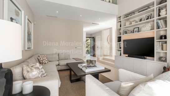 Вилла на продажу в Marbella Country Club, Новая Андалусия