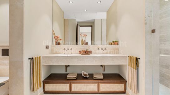Apartment for sale in Finca Cortesin, Casares del Sol - Casares Golf