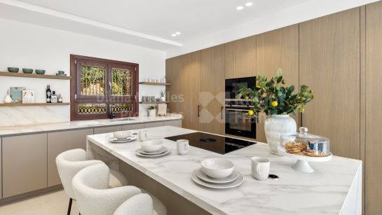 Villa for sale in La Capellania, Marbella Golden Mile