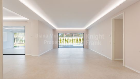 Villa en venta en Guadalmina Alta, San Pedro de Alcantara