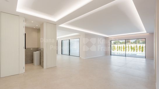 Villa en venta en Guadalmina Alta, San Pedro de Alcantara