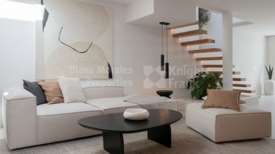 Villa en venta en Nueva Andalucia, Marbella