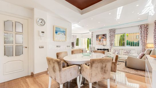 Villa zum Verkauf in Cortijo Blanco, San Pedro de Alcantara