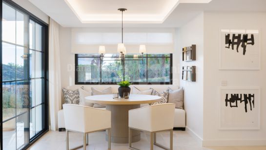 Villa for sale in Las Brisas, Nueva Andalucia