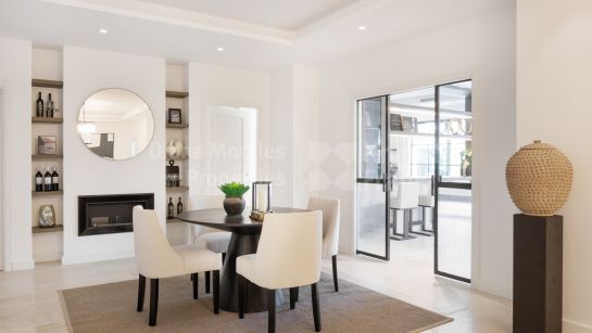 Villa for sale in Las Brisas, Nueva Andalucia