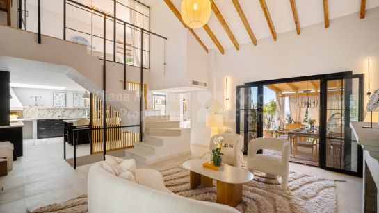 Town House for sale in Marbella Hill Club, Marbella Golden Mile