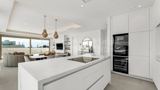 Duplex Penthouse à vendre à Marbella Golden Mile, Marbella