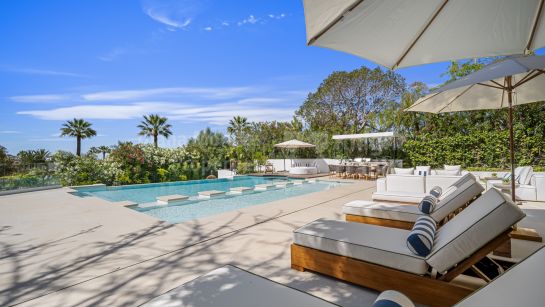 Вилла на продажу в Los Naranjos Golf, Новая Андалусия