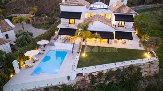 Villa for sale in La Quinta, Benahavis