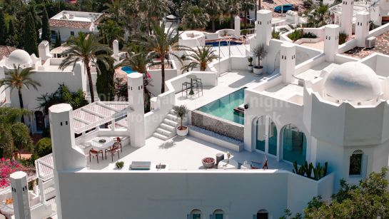 Zweistöckiges Penthouse zum Verkauf in Jardines Colgantes, Marbella Goldene Meile