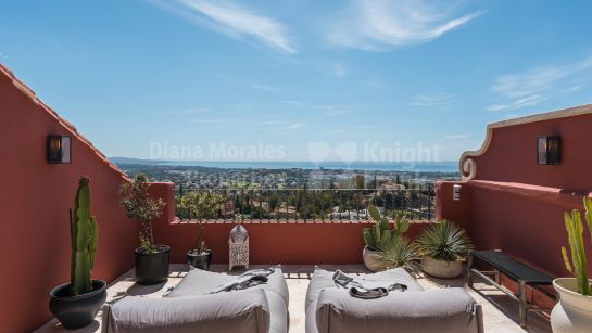 Пентхаус дуплекс на продажу в Monte Halcones, Бенахавис