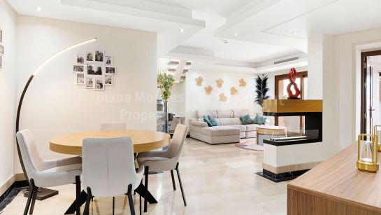 Duplex Penthouse à vendre à Bahia de la Plata, Estepona Est