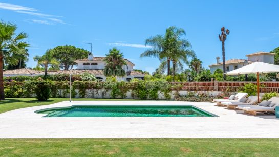 Villa for sale in Casasola, Estepona East