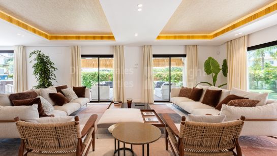 Villa for sale in Casasola, Estepona East