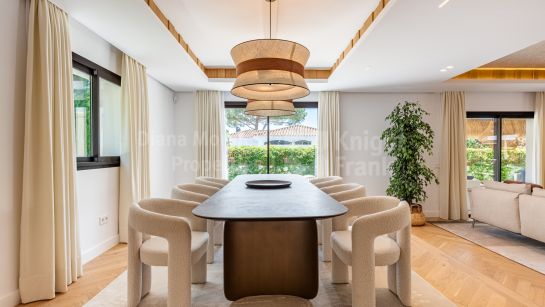 Villa for sale in Casasola, Estepona East