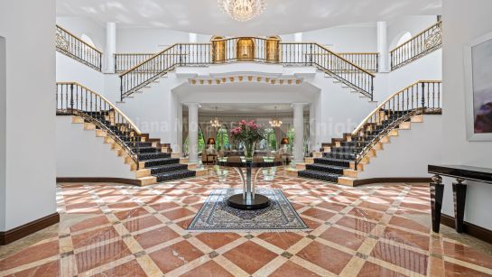 Villa for sale in Marbella Golden Mile, Marbella