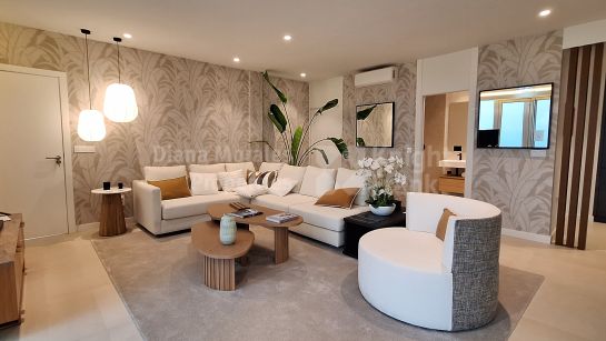 Вилла на продажу в Cala de Mijas, Михас Коста