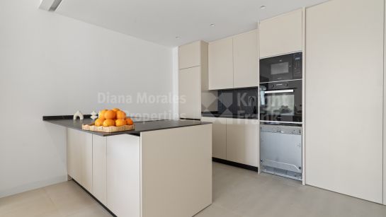 Adosado en venta en El Paraiso, Estepona Este