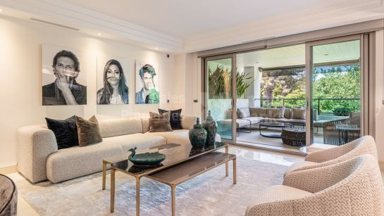 Apartamento en venta en Jardines del Principe, Marbella Milla de Oro