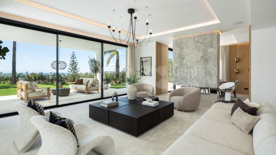 Villa for sale in Los Arqueros, Benahavis