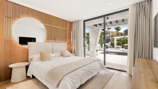 Вилла на продажу в Los Naranjos Golf, Новая Андалусия