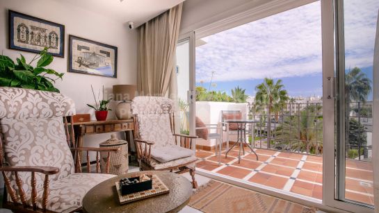 Zweistöckiges Penthouse zum Verkauf in Alcazaba Gardens, Puerto Banus