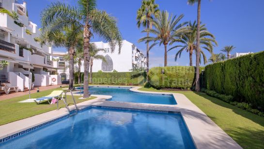 Zweistöckiges Penthouse zum Verkauf in Alcazaba Gardens, Puerto Banus