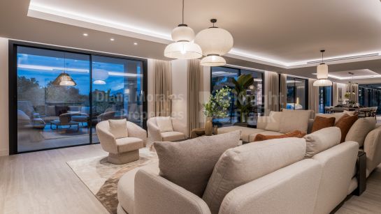 Villa en venta en El Rosario, Marbella Este