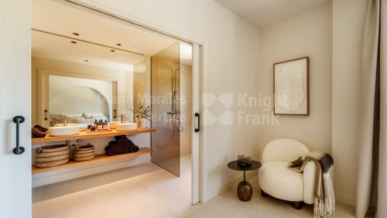 Villa for sale in Cortijo Blanco, San Pedro de Alcantara